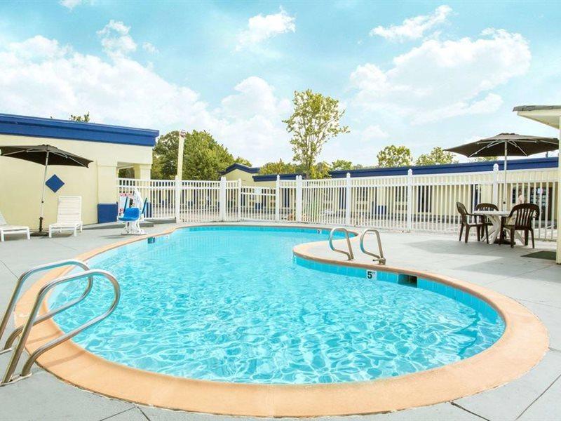 Days Inn By Wyndham Virginia Beach Town Center Екстер'єр фото